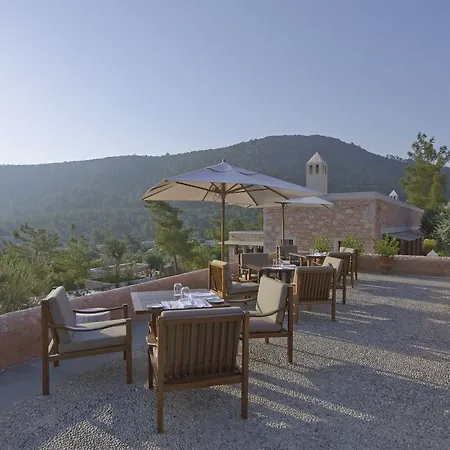 Amanruya Hotel